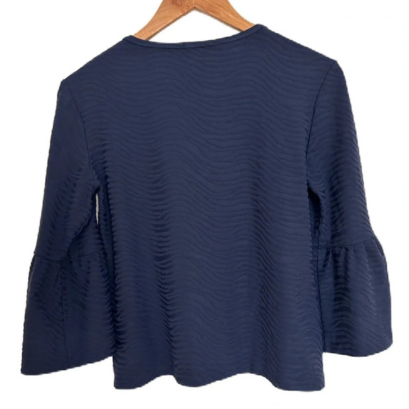 J. McLaughlin Women’s Blue Kyla Textured Bell Sleeve Top Small - Picture 2 of 12